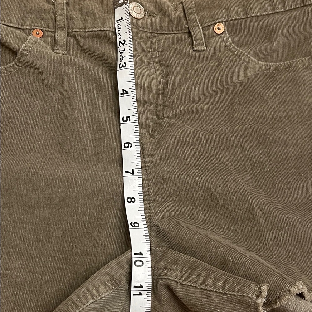 GAP Women's Light Green Jean Shorts Corduroy Women Size 8 - Picture 8 of 8